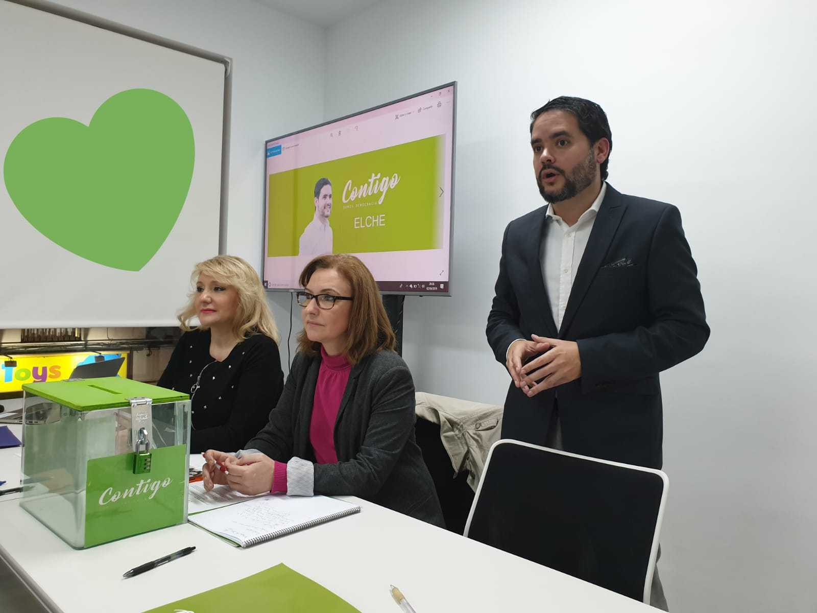 Contigo Elche celebra unas primarias en un abrir y cerrar de ojos y designa al exedil de Cs David Caballero alcaldable Contigo Elche celebra unas primarias en un abrir y cerrar de ojos y designa al exedil de Cs David Caballero alcaldable