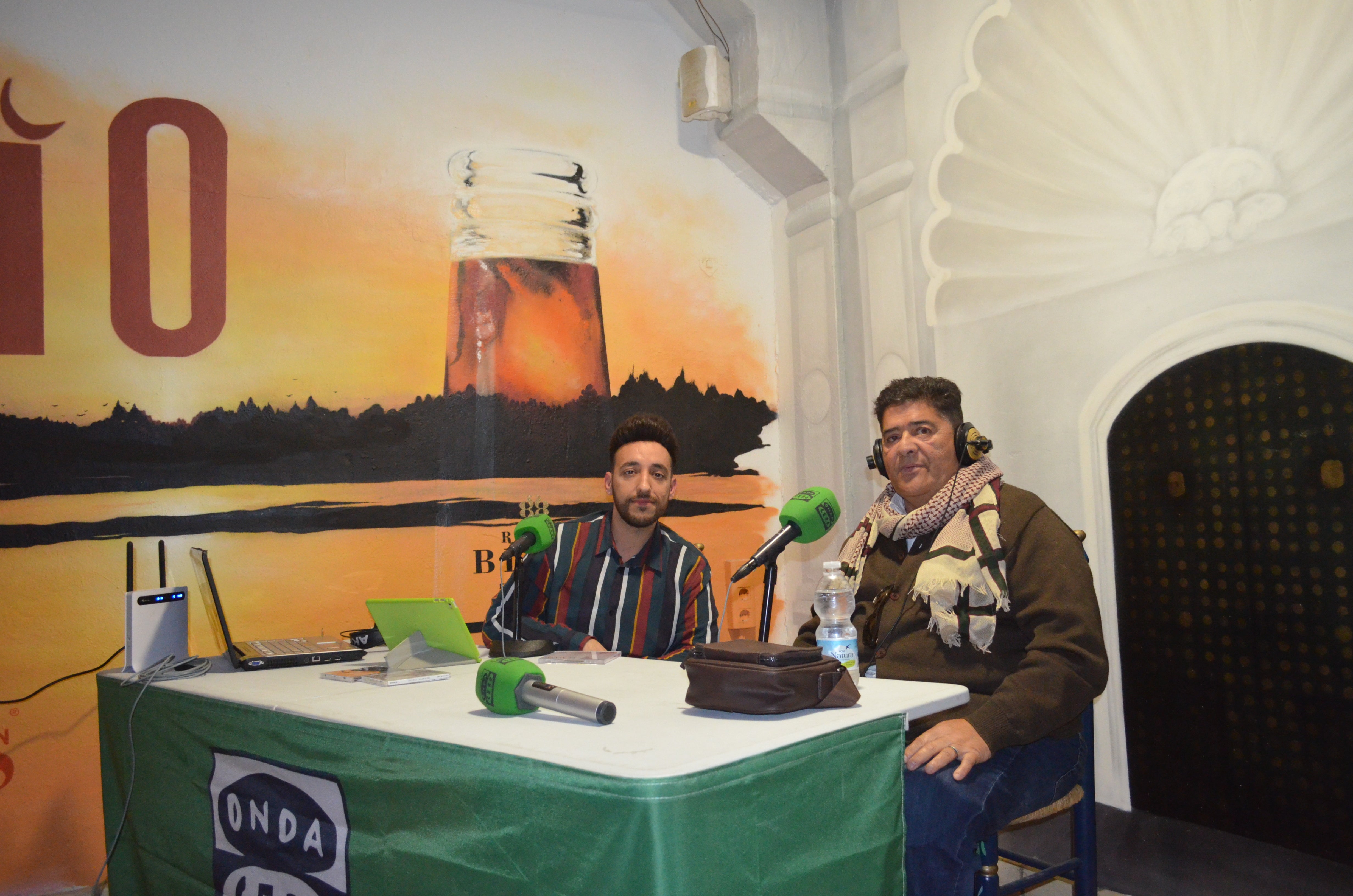 Especial 4 por Sevillanas de A las Puertas del Rocío Invitado: Jose Manuel El Mani Especial 4 por Sevillanas de A las Puertas del Rocío Invitado: Jose Manuel El Mani