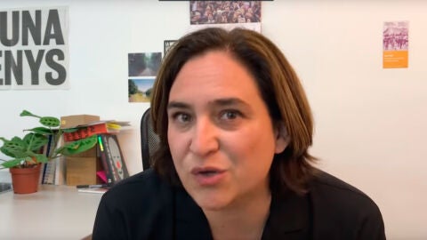 Ada Colau en uno de sus v&iacute;deos en youtube
