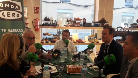 Participantes en la mesa Análisis de los cambios en el Recorrido Oficial