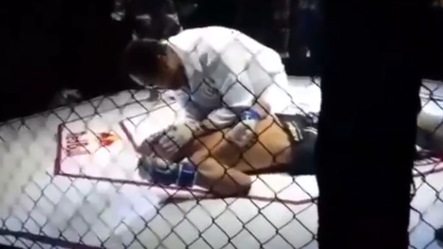 El luchador Mateus Fernandes en el ring