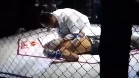 El luchador Mateus Fernandes en el ring