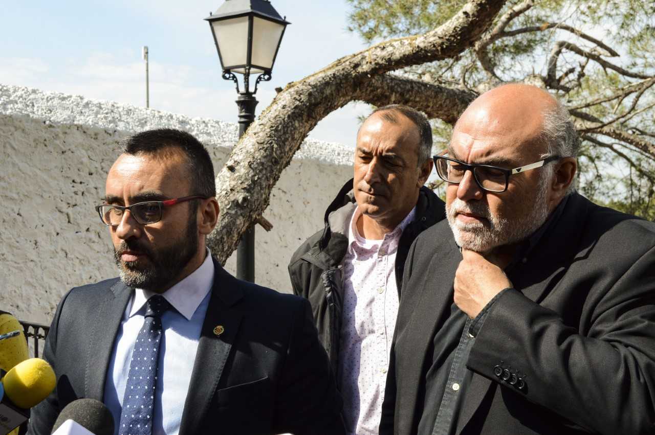 Entidades agrarias de Vila-real, Ayuntamiento y Generalitat se unen para buscar soluciones y encauzar el futuro del sector Entidades agrarias de Vila-real, Ayuntamiento y Generalitat se unen para buscar soluciones y encauzar el futuro del sector