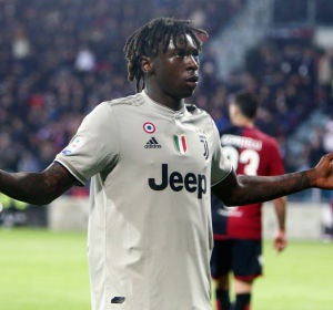 Moise Kean se encara con la grada tras escuchar cánticos racistas Moise Kean se encara con la grada tras escuchar cánticos racistas