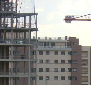 El FMI pide que se vigile la subida de los precios de la vivienda al temer caídas bruscas en los próximos años El FMI pide que se vigile la subida de los precios de la vivienda al temer caídas bruscas en los próximos años