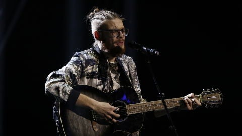 VÍDEO: Andrés Martín canta ‘Can’t help falling in love’ en la Semifinal de ‘La Voz’