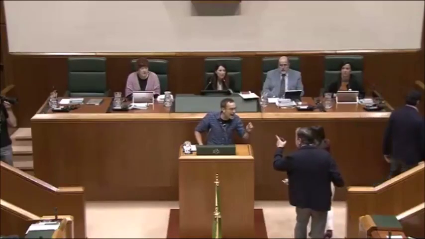Ramón Cossió, sobre la ley de abuso policial: "En nuestro país no se tortura y no se ha torturado" Ramón Cossió, sobre la ley de abuso policial: "En nuestro país no se tortura y no se ha torturado"