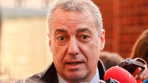 El lehendakari, &Iacute;&ntilde;igo Urkullu, habla ante los medios