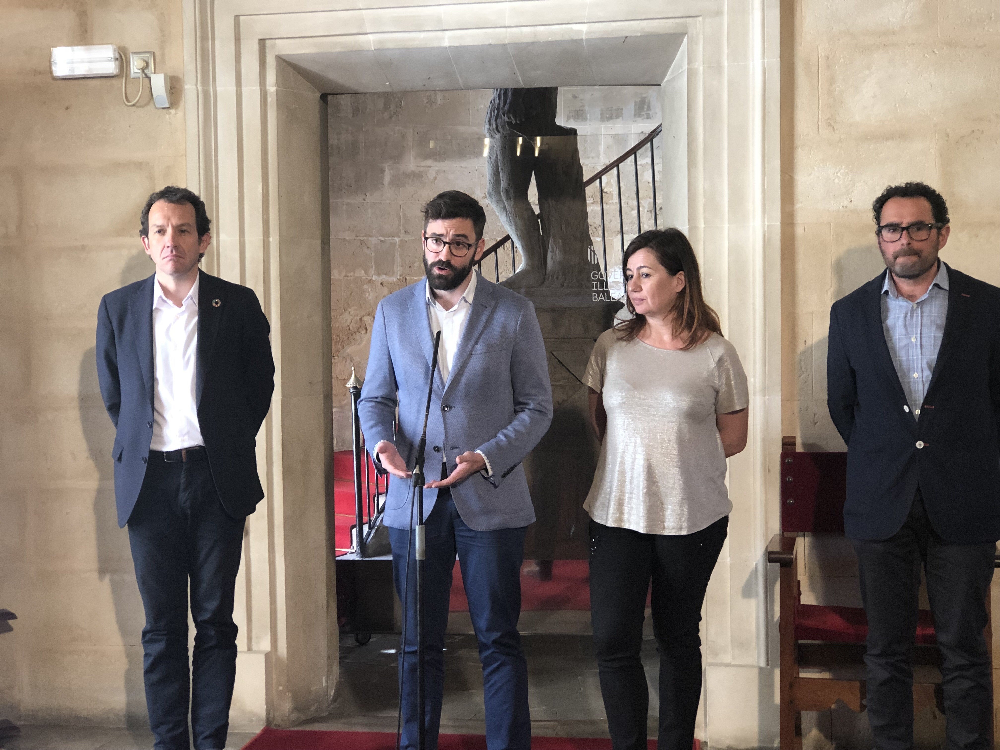 Abierta la línea de ayudas de 40 millones de euros del IDAE para promover parques fotovoltaicos en Baleares Abierta la línea de ayudas de 40 millones de euros del IDAE para promover parques fotovoltaicos en Baleares