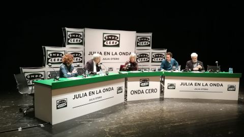 Julia en la onda