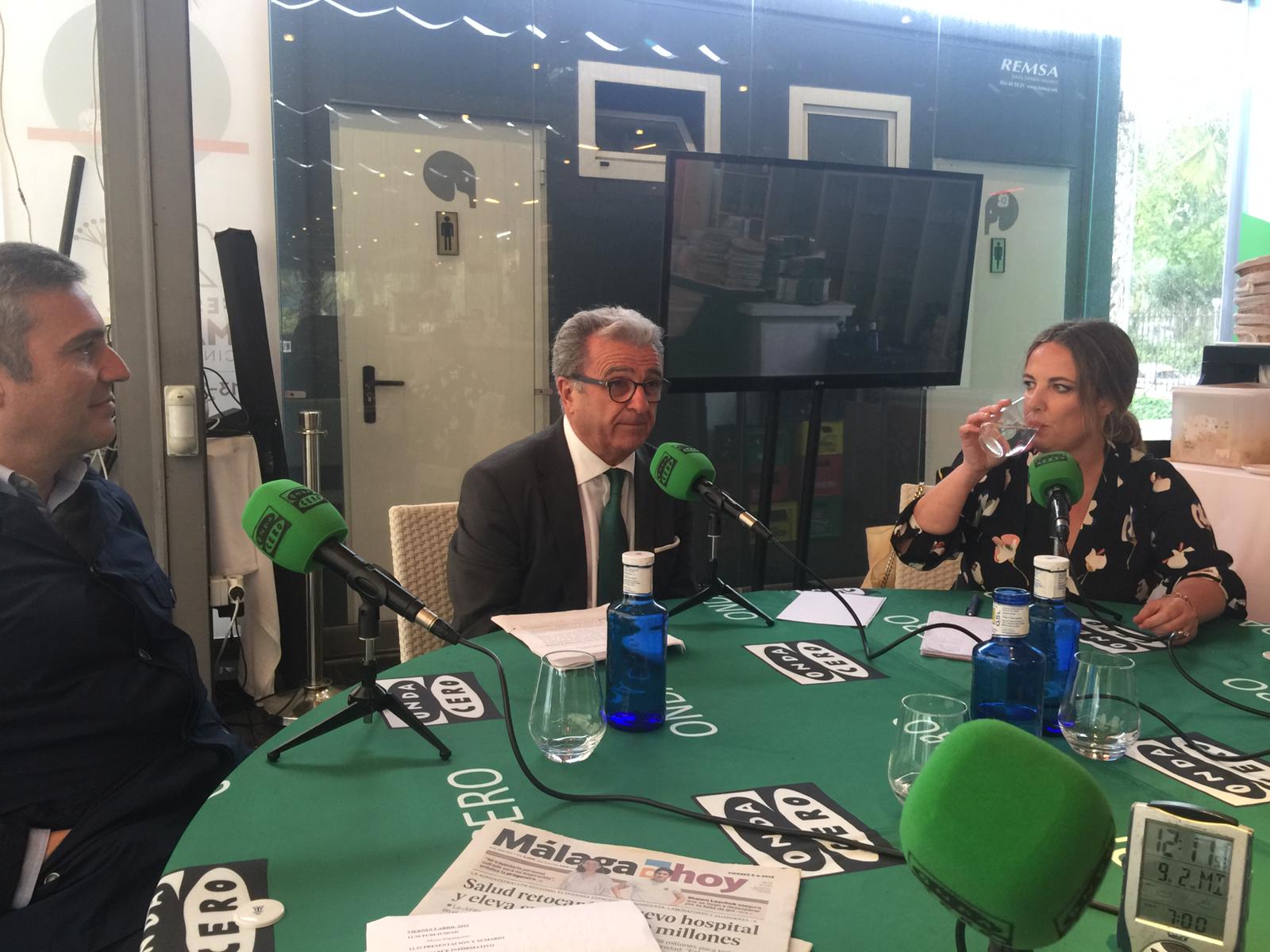 El papel de un cónsul, en nuestra mesa de tertulia en Málaga en la Onda El papel de un cónsul, en nuestra mesa de tertulia en Málaga en la Onda