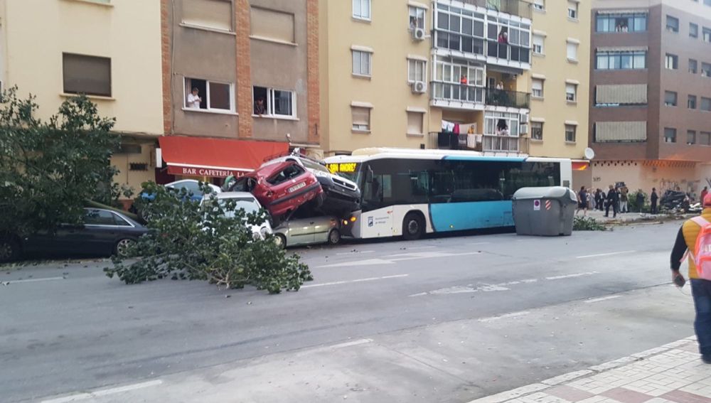 Los coches arrollados por el autobús en Málaga