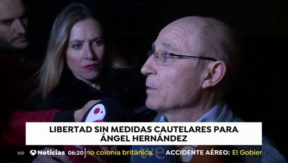 Ángel Hernández a su salida de prisión
