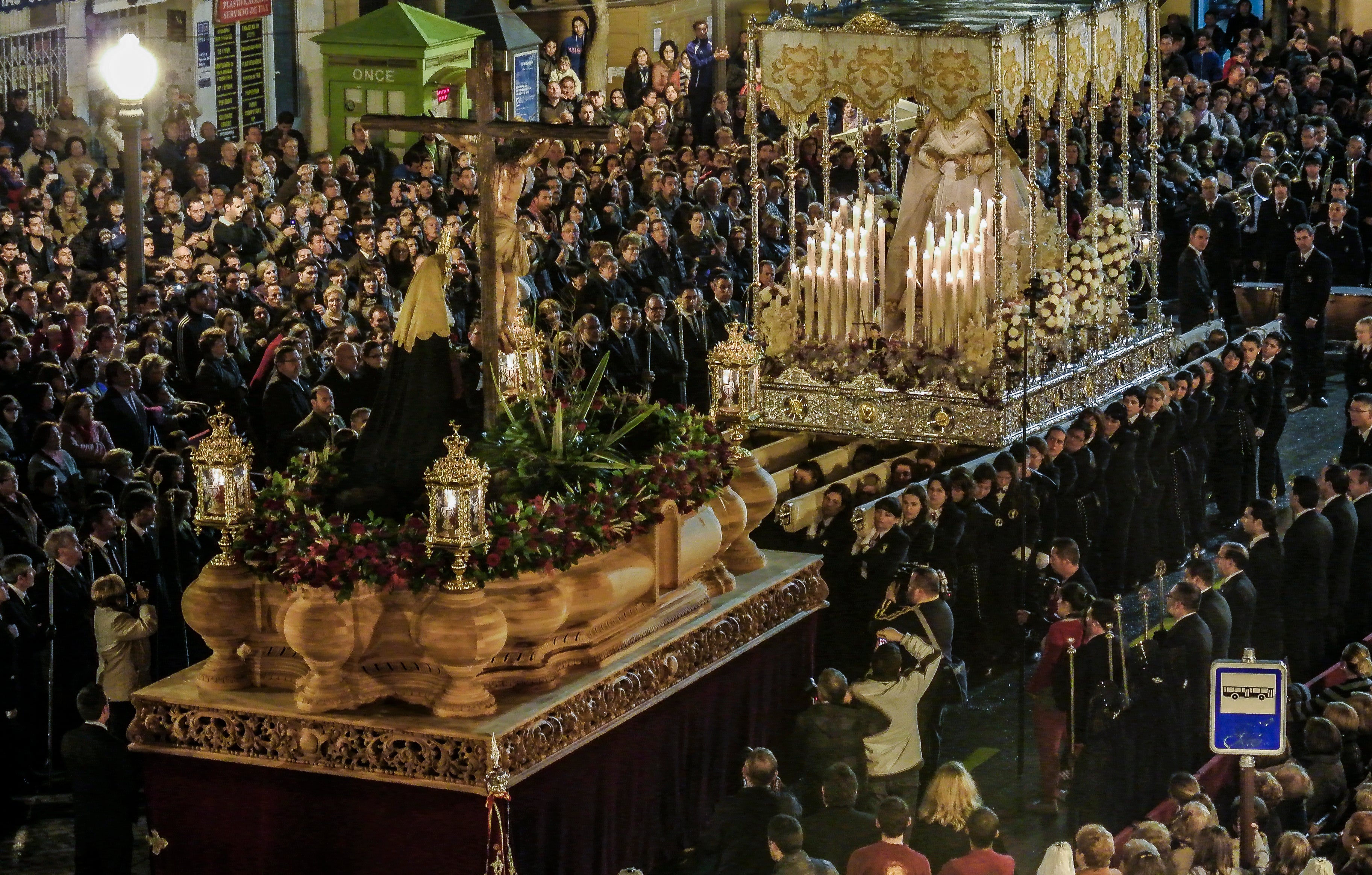 La cofradía de la Sangre de Cristo estrena una marcha compuesta por Manuel Torres La cofradía de la Sangre de Cristo estrena una marcha compuesta por Manuel Torres