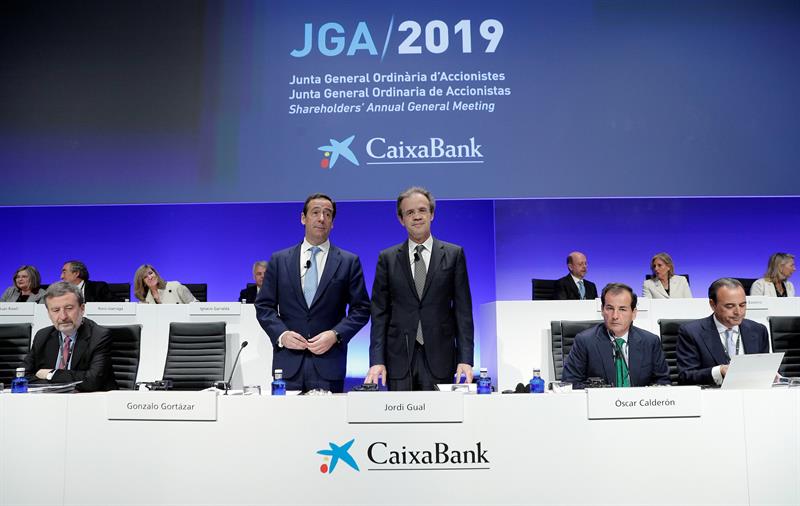 CaixaBank pagará el 15 de abril un dividendo complementario de 10 céntimos CaixaBank pagará el 15 de abril un dividendo complementario de 10 céntimos