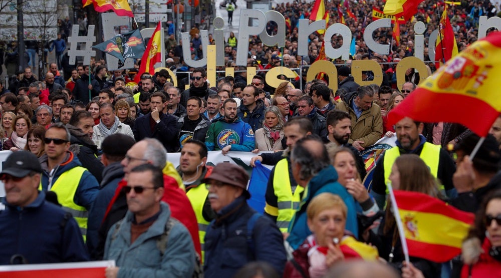 Policías y guardias civiles reivindican en Madrid una equiparación salarial "real" Policías y guardias civiles reivindican en Madrid una equiparación salarial "real"