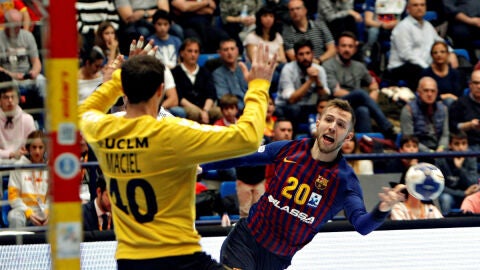 Aleix G&oacute;mez marca ante Maciel