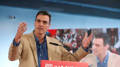 Pedro Sánchez en un acto de precampaña Pedro Sánchez en un acto de precampaña