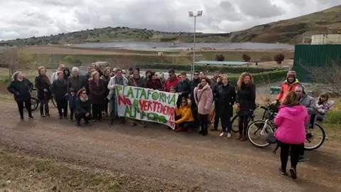 La marcha ha concluido frente al vertedero de Almagro La marcha ha concluido frente al vertedero de Almagro