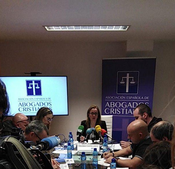 La moción de laicidad vulnera la Constitución La moción de laicidad vulnera la Constitución