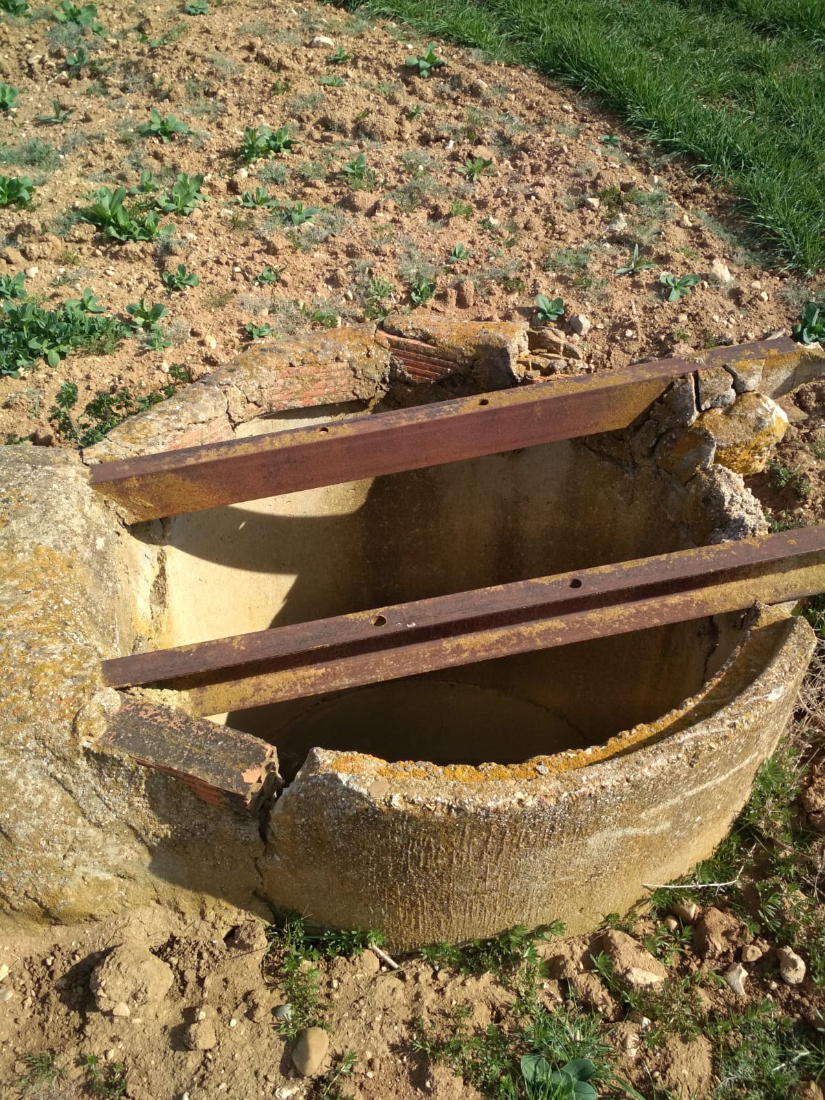 Más de cien avisos por pozos abandonados en un pueblo de Cuenca Más de cien avisos por pozos abandonados en un pueblo de Cuenca
