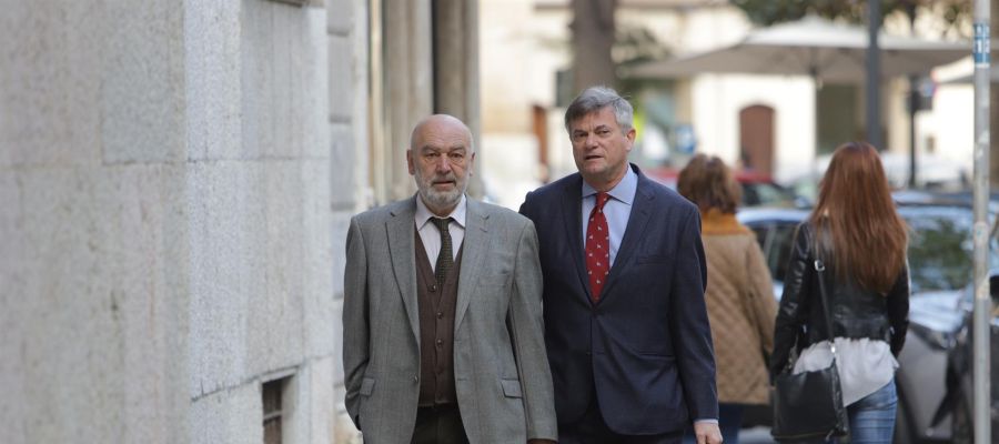El juez Miguel Florit junto al abogado José Zaforteza a su llegada al Tribunal Superior de Justicia de Baleares (TSJIB). El juez Miguel Florit junto al abogado José Zaforteza a su llegada al Tribunal Superior de Justicia de Baleares (TSJIB).