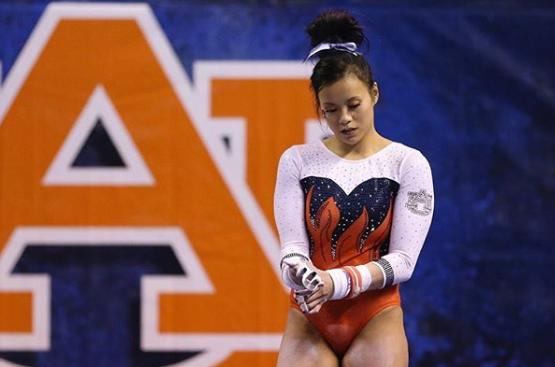 El objetivo la gimnasta que se rompió las dos piernas: "caminar por el pasillo" en su boda dentro de sus meses El objetivo la gimnasta que se rompió las dos piernas: "caminar por el pasillo" en su boda dentro de sus meses
