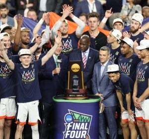 Los Virginia Cavaliers celebran el título de campeones de la NCAA Los Virginia Cavaliers celebran el título de campeones de la NCAA