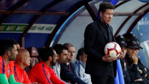 Simeone, en la banda de Ipurua