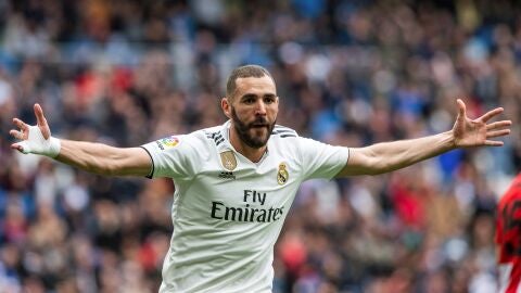 Karim Benzema celebra un gol ante el Athletic