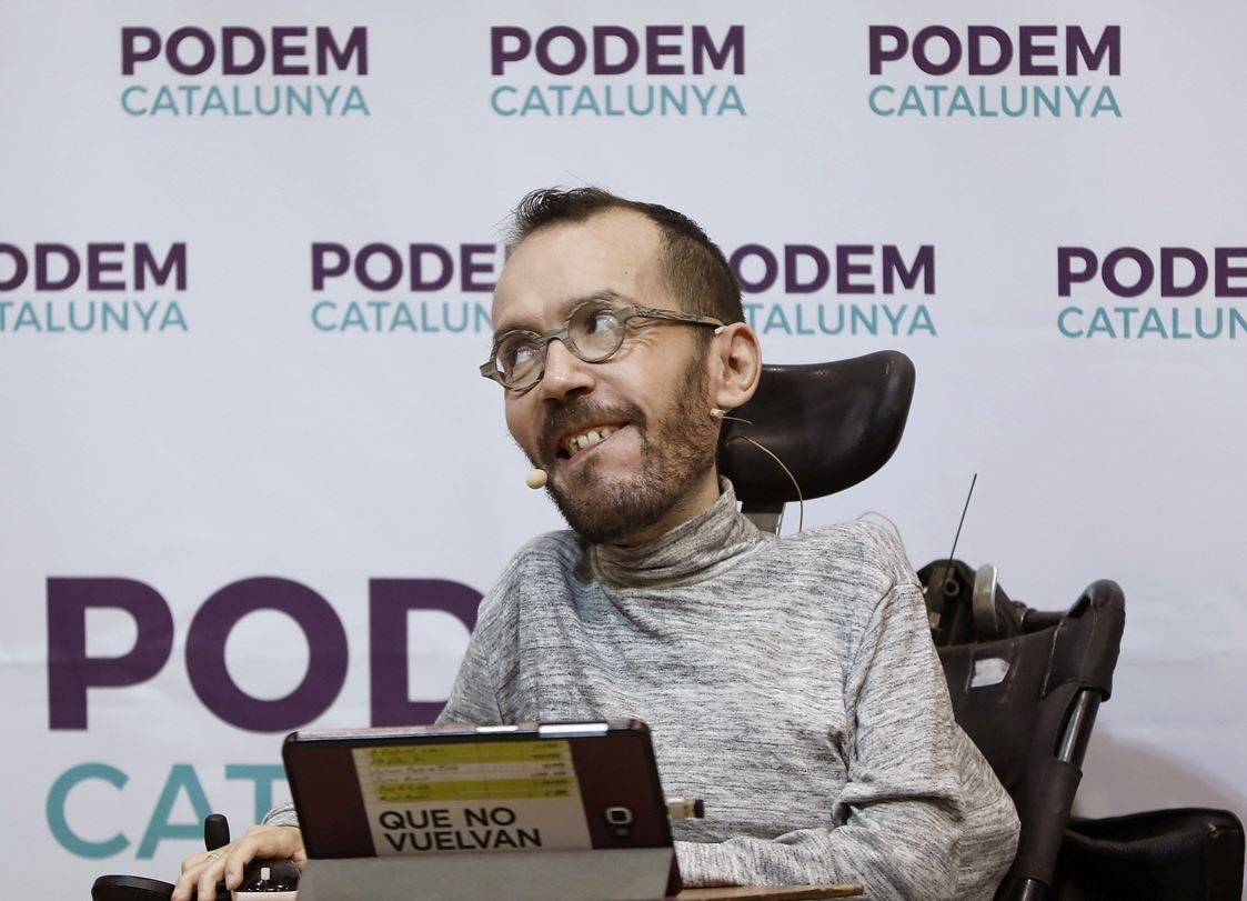 Así es el disfraz de Echenique que ha provocado las risas del dirigente de Podemos Así es el disfraz de Echenique que ha provocado las risas del dirigente de Podemos
