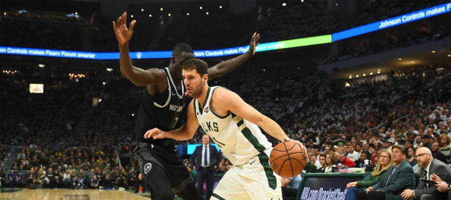 Mirotic, con el balón en un partido ante los Pistons Mirotic, con el balón en un partido ante los Pistons
