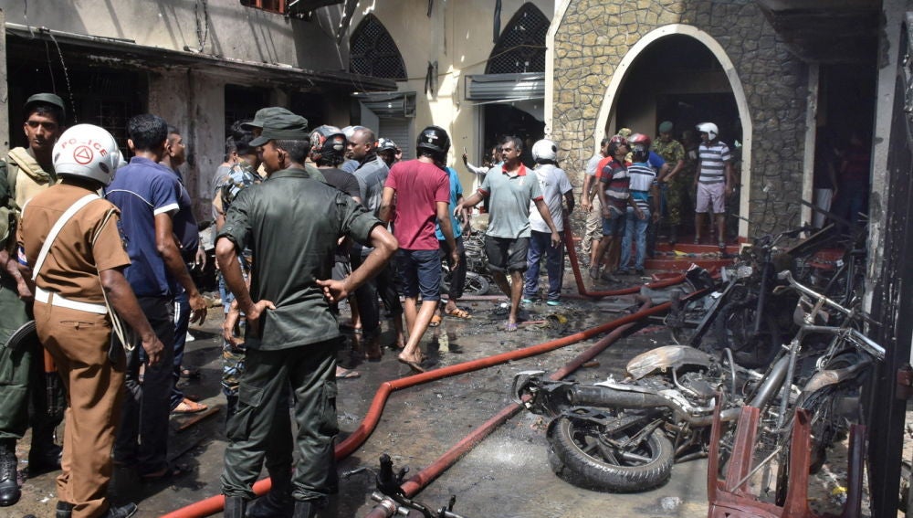 Sri Lanka sufre una cadena de atentados contra iglesias y hoteles de lujo.