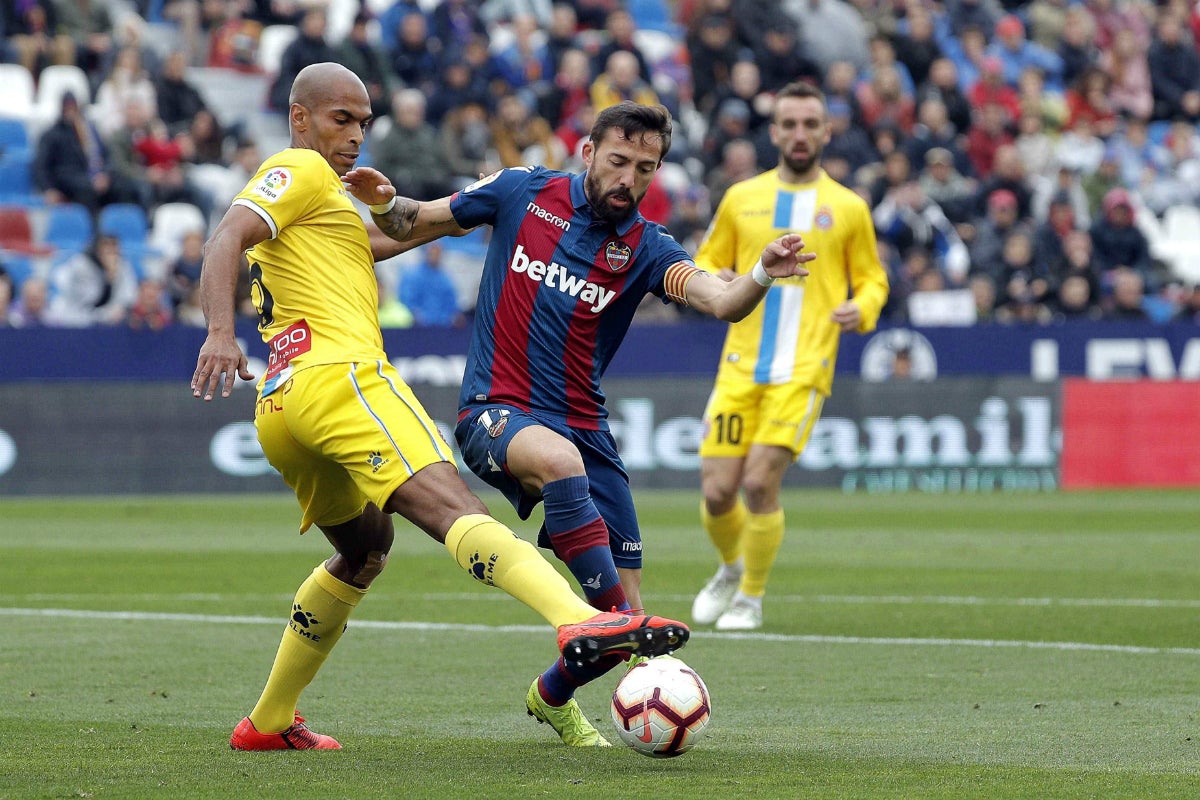 Botín escaso para el Levante ante el Espanyol en un partido vibrante Botín escaso para el Levante ante el Espanyol en un partido vibrante