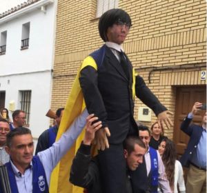 Queman una figura de Puigdemont en la fiesta de la Quema del Judas de Coripe, Sevilla Queman una figura de Puigdemont en la fiesta de la Quema del Judas de Coripe, Sevilla