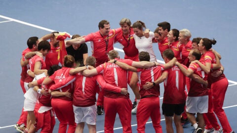 Espa&ntilde;a celebra una victoria