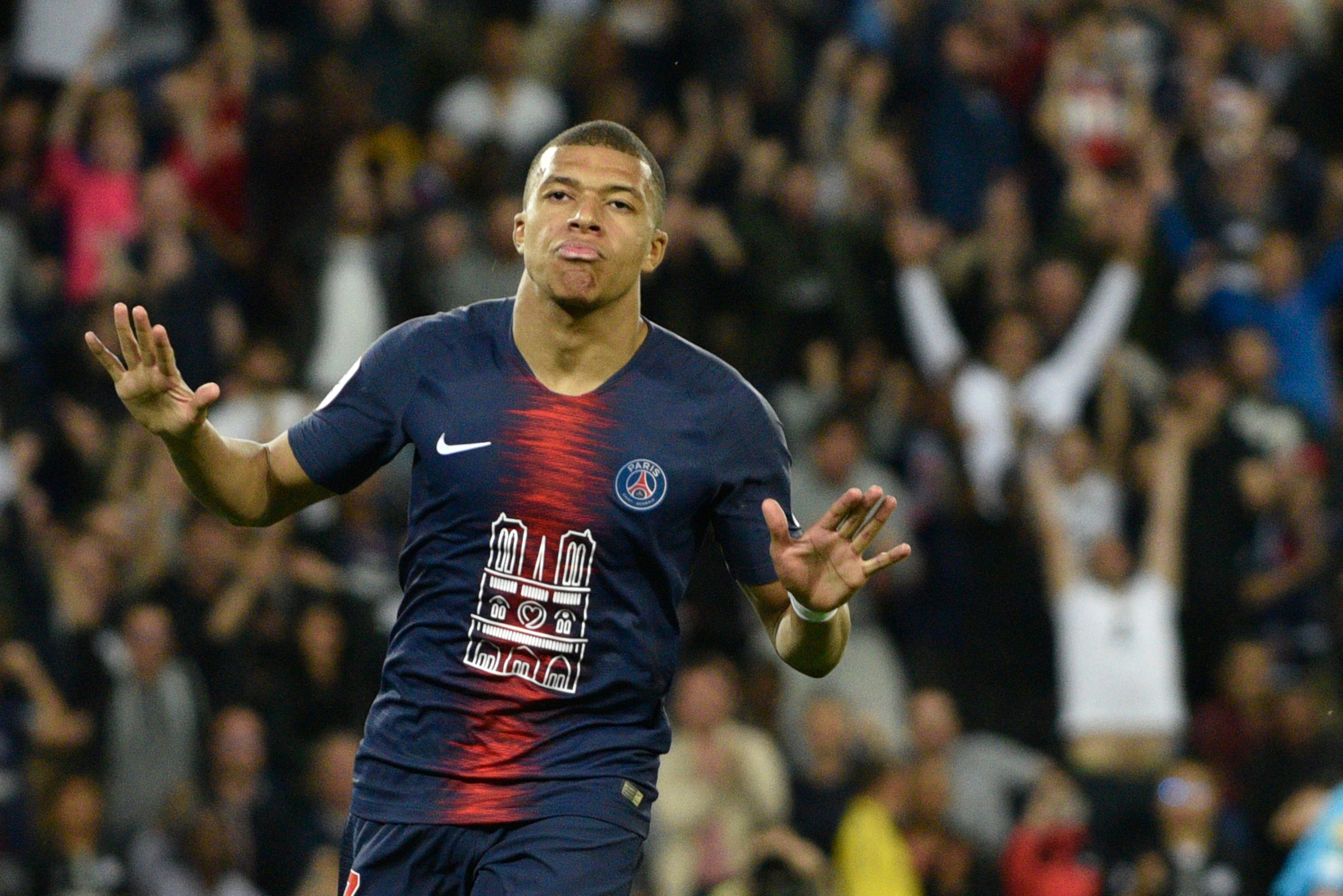 Al-Khelaifi, sobre el futuro de Mbappé: "Estoy seguro que seguirá en el PSG al 200%" Al-Khelaifi, sobre el futuro de Mbappé: "Estoy seguro que seguirá en el PSG al 200%"