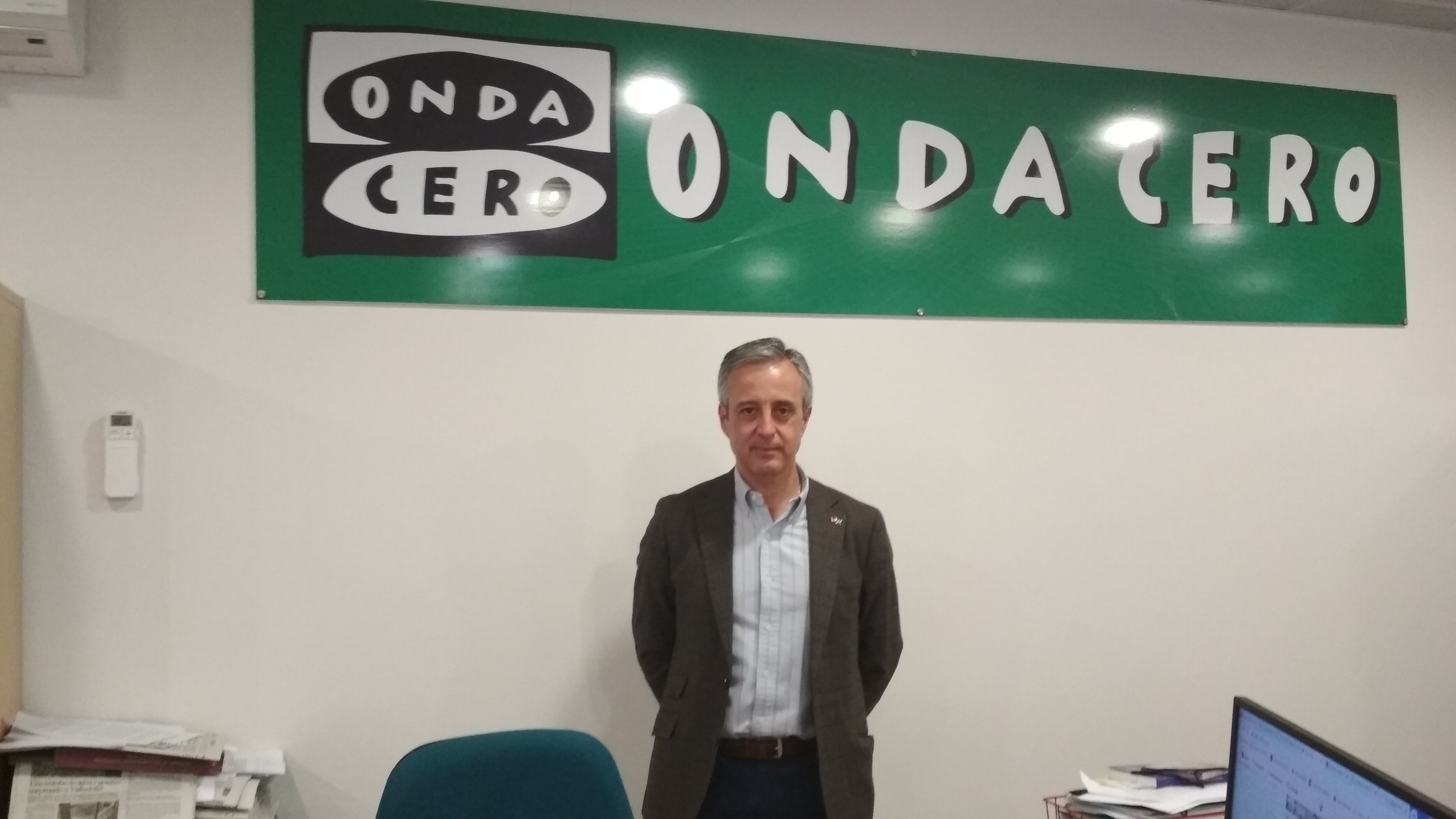 “Nosotros queremos potenciar las Diputaciones y acabar con las autonomías” “Nosotros queremos potenciar las Diputaciones y acabar con las autonomías”