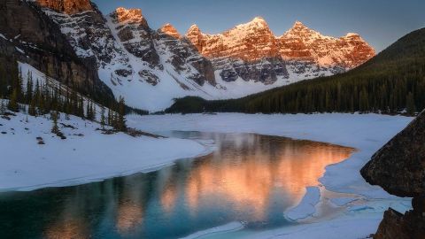 Monta&ntilde;as rocosas de Canad&aacute;. 