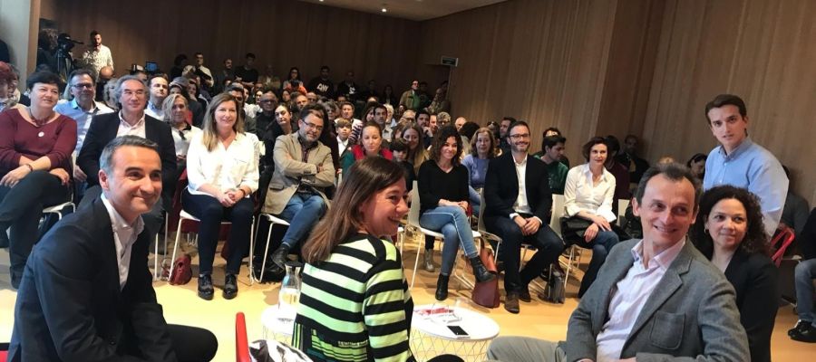 El ministro Pedro Duque en un acto con militantes socialistas en Palma. El ministro Pedro Duque en un acto con militantes socialistas en Palma.