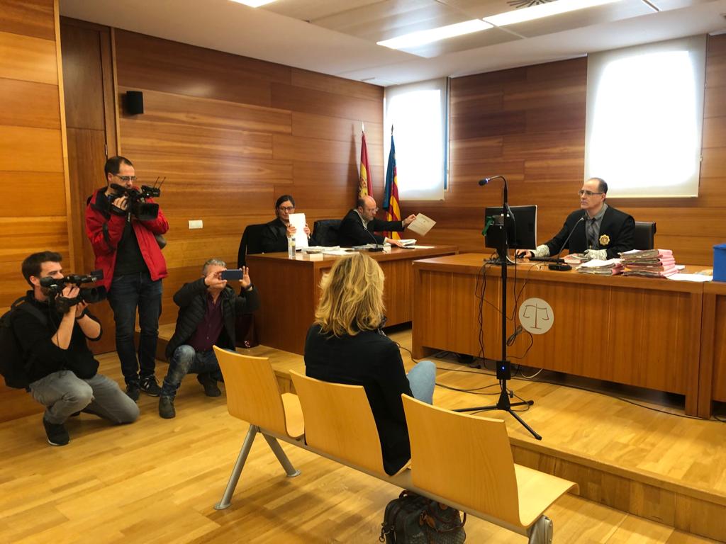 La Audiencia de Castellón confirma la condena a Gabarda (C's) por injurias a Barrachina (PP) La Audiencia de Castellón confirma la condena a Gabarda (C's) por injurias a Barrachina (PP)