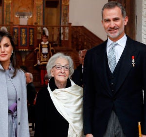 Ida Vitale con los Reyes de España y Carmen Calvo Ida Vitale con los Reyes de España y Carmen Calvo
