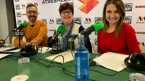Julián Vigara, Lola de la Cruz y Mª Paz Martínez durante el programa La Barraca de Onda Cero La Barraca de Onda Cero Murcia 2019