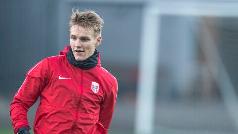 Odegaard entrenando