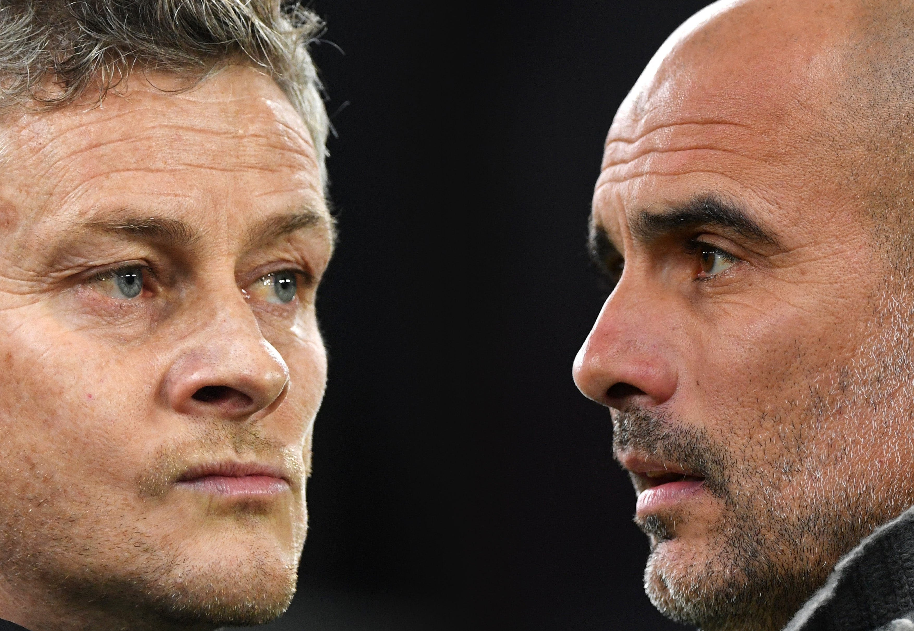 Solskjaer calienta el derbi de Mánchester acusando a Guardiola de juego sucio: "Te pegan en los tobillos" Solskjaer calienta el derbi de Mánchester acusando a Guardiola de juego sucio: "Te pegan en los tobillos"