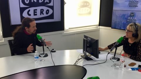 Pablo Iglesias con Julia Otero en Julia en la Onda