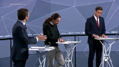 "Vaya presidente del Gobierno, menos mal que le quedan cinco días" "Vaya presidente del Gobierno, menos mal que le quedan cinco días"