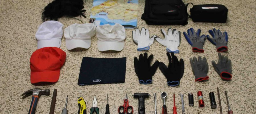Material requisado por la Guardia Civil en Mallorca a dos presuntos ladrones de casas de lujo. Material requisado por la Guardia Civil en Mallorca a dos presuntos ladrones de casas de lujo.