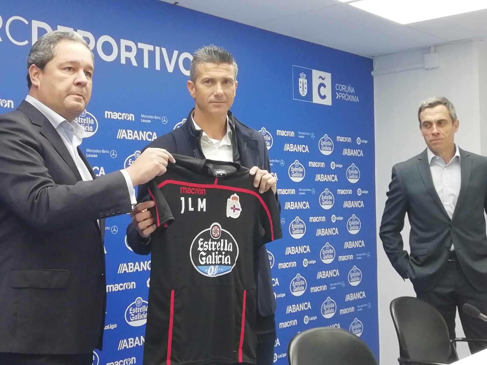 Del Tino desmotivado al Martí recuperando a Saúl y Vicente, pero mandando a la grada a Vitor Silva y Didier Del Tino desmotivado al Martí recuperando a Saúl y Vicente, pero mandando a la grada a Vitor Silva y Didier