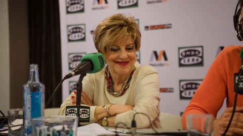 La colaboradora Mar&iacute;a Mota durante su intervenci&oacute;n en La Barraca de Onda Cero